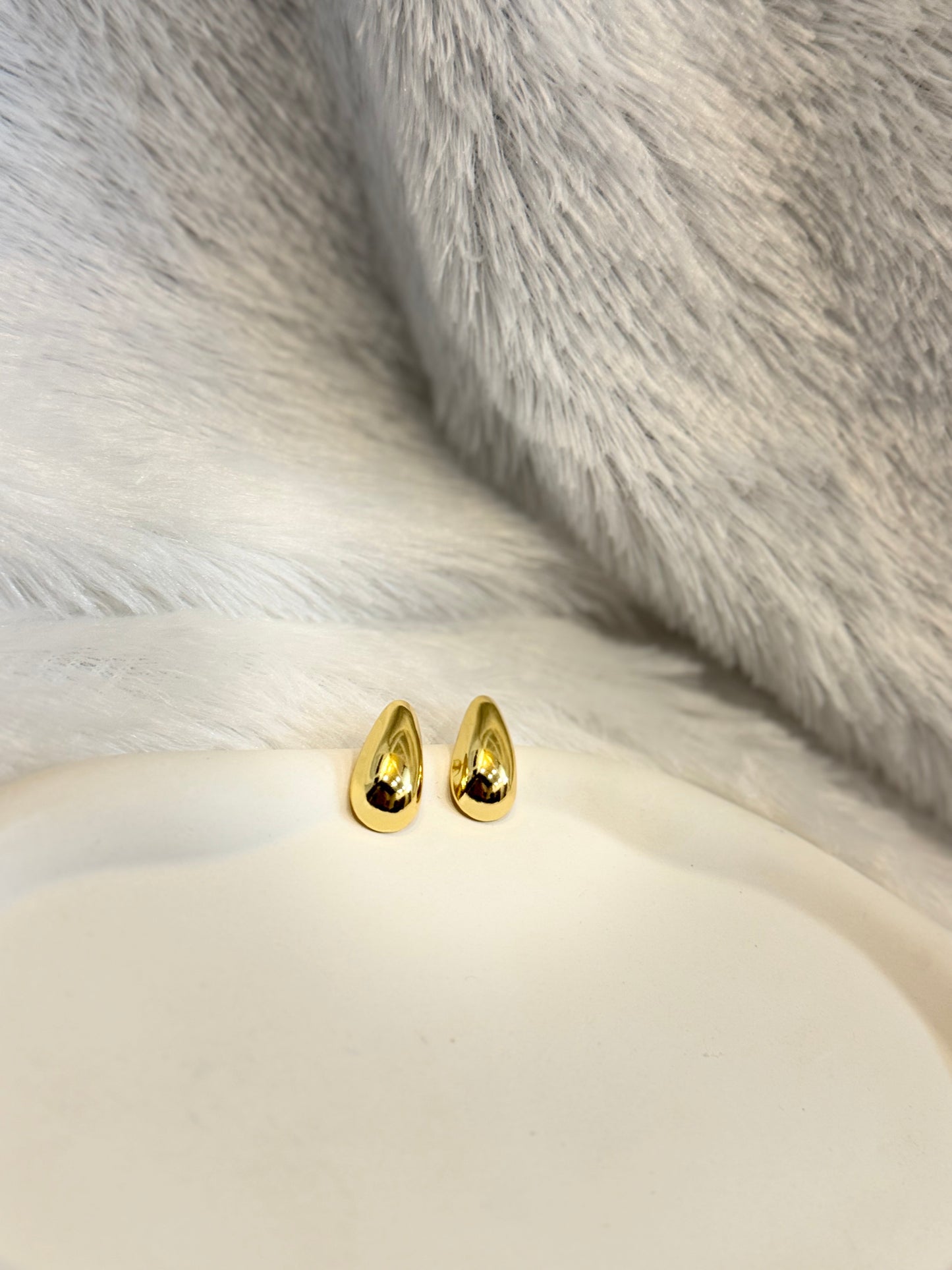 ALMOND EARRINGS