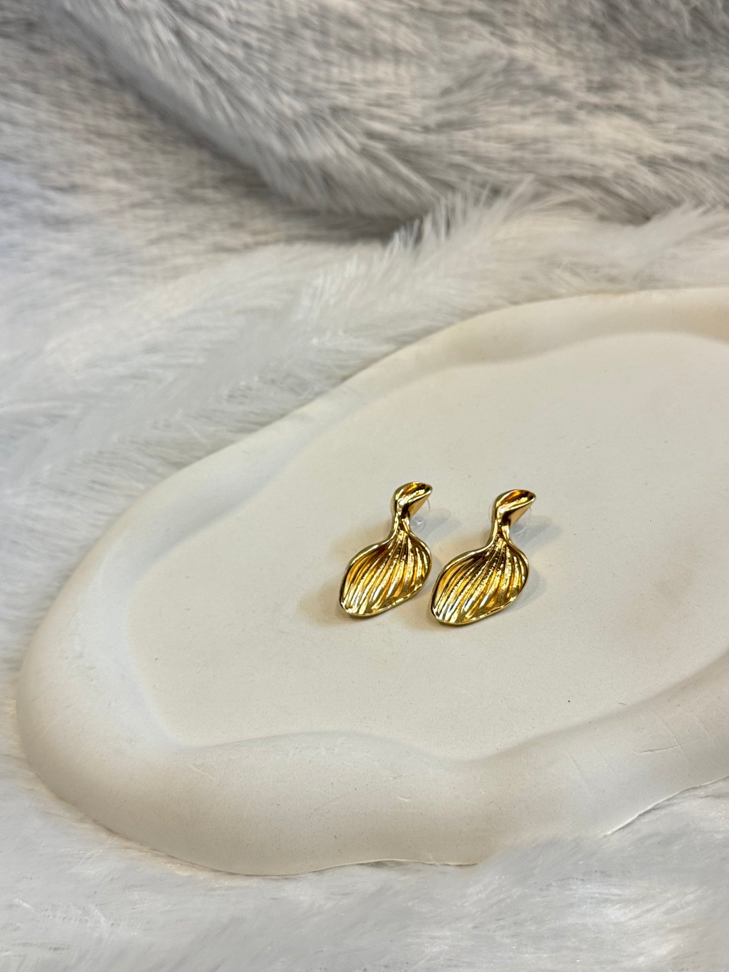 SEA SHELL EARRINGS