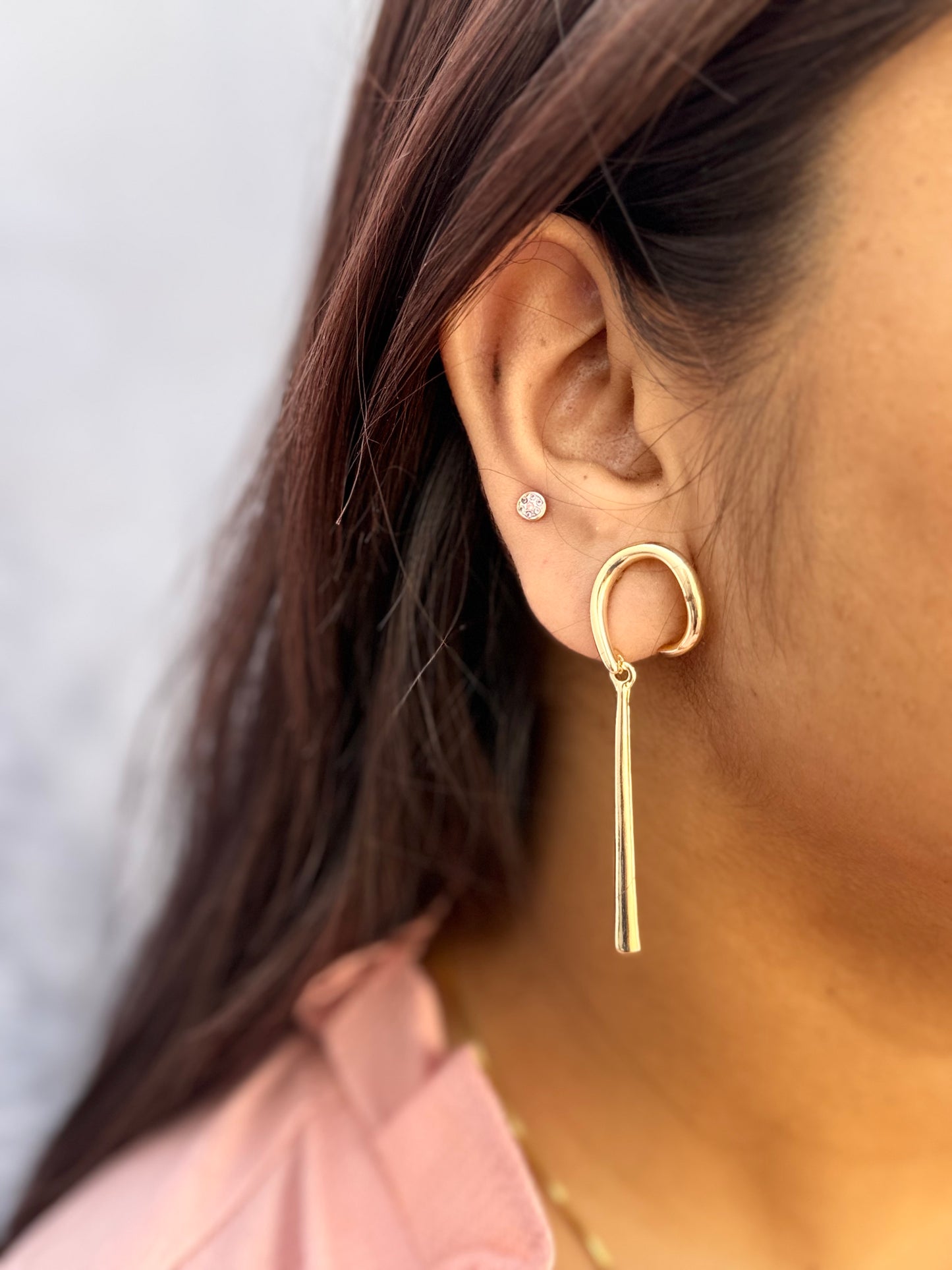 OROFLOW DROP EARRINGS