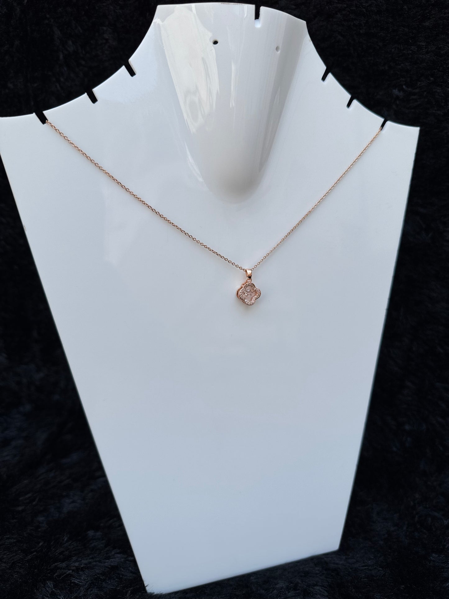 CELESTIA PENDANT