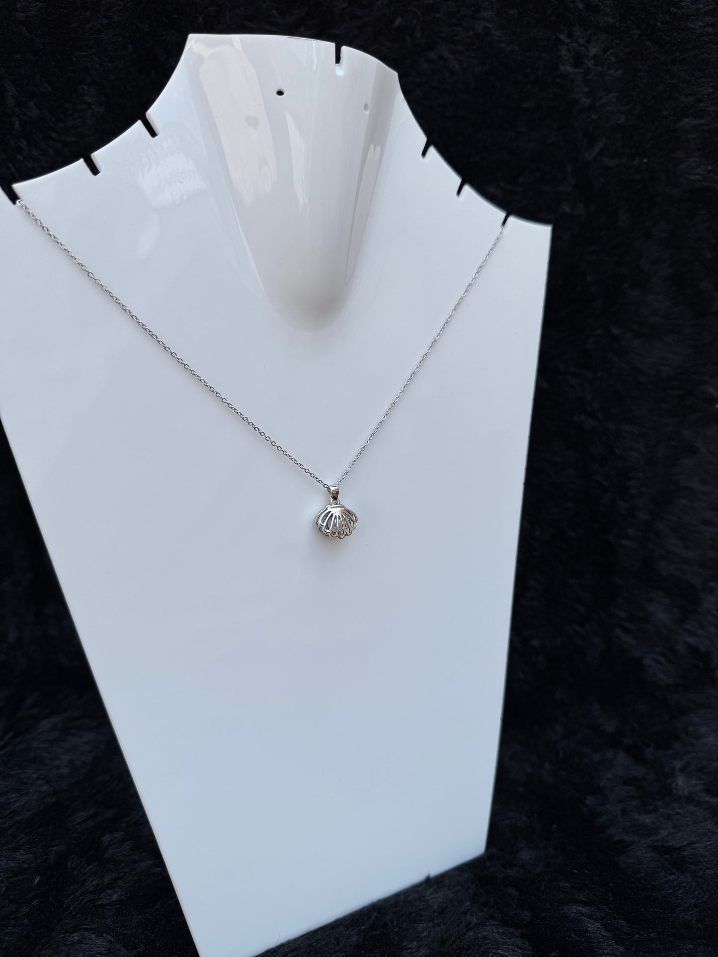 SEASHELL PENDANT