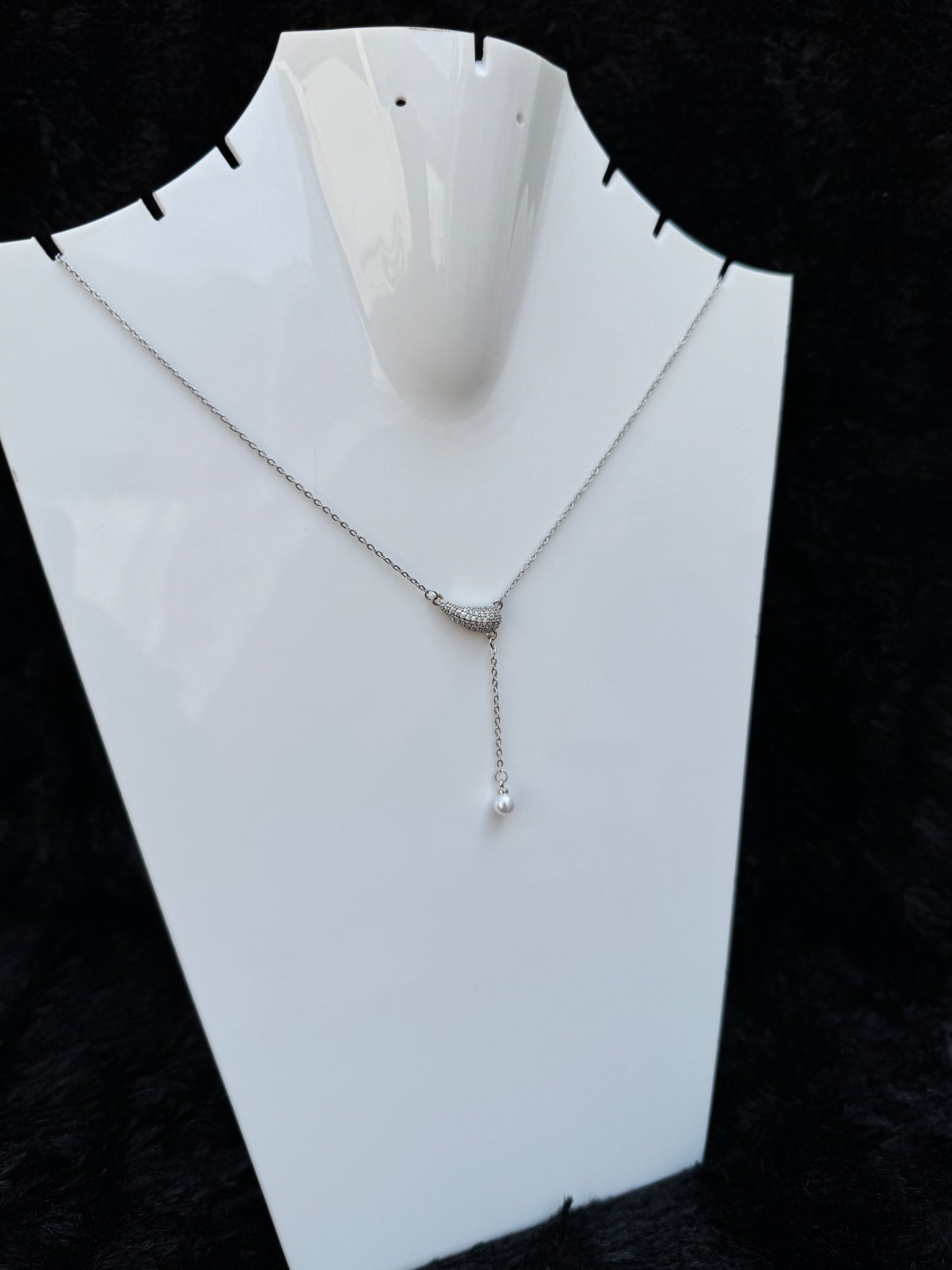 PEARL DROP PENDANT