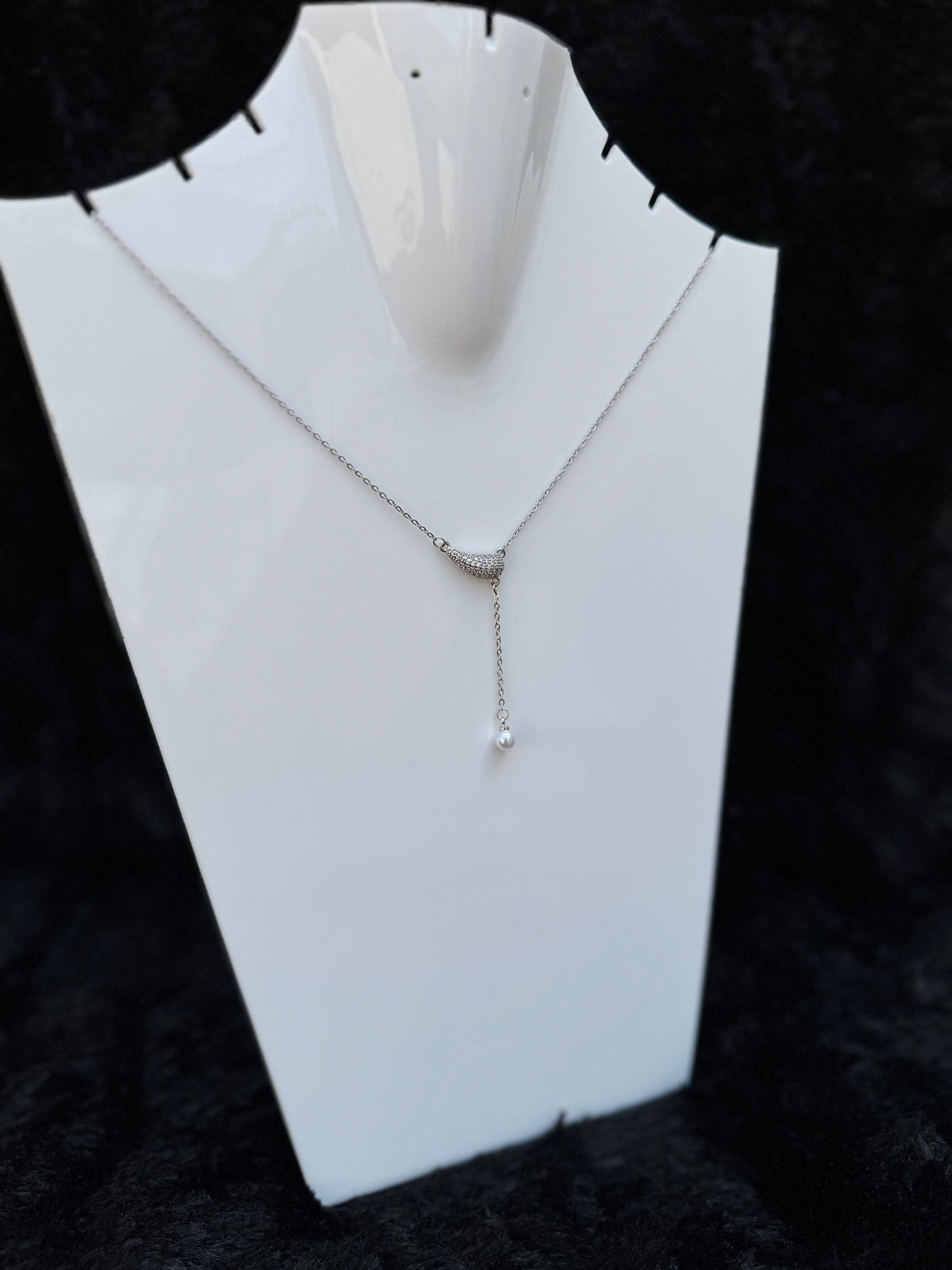 PEARL DROP PENDANT