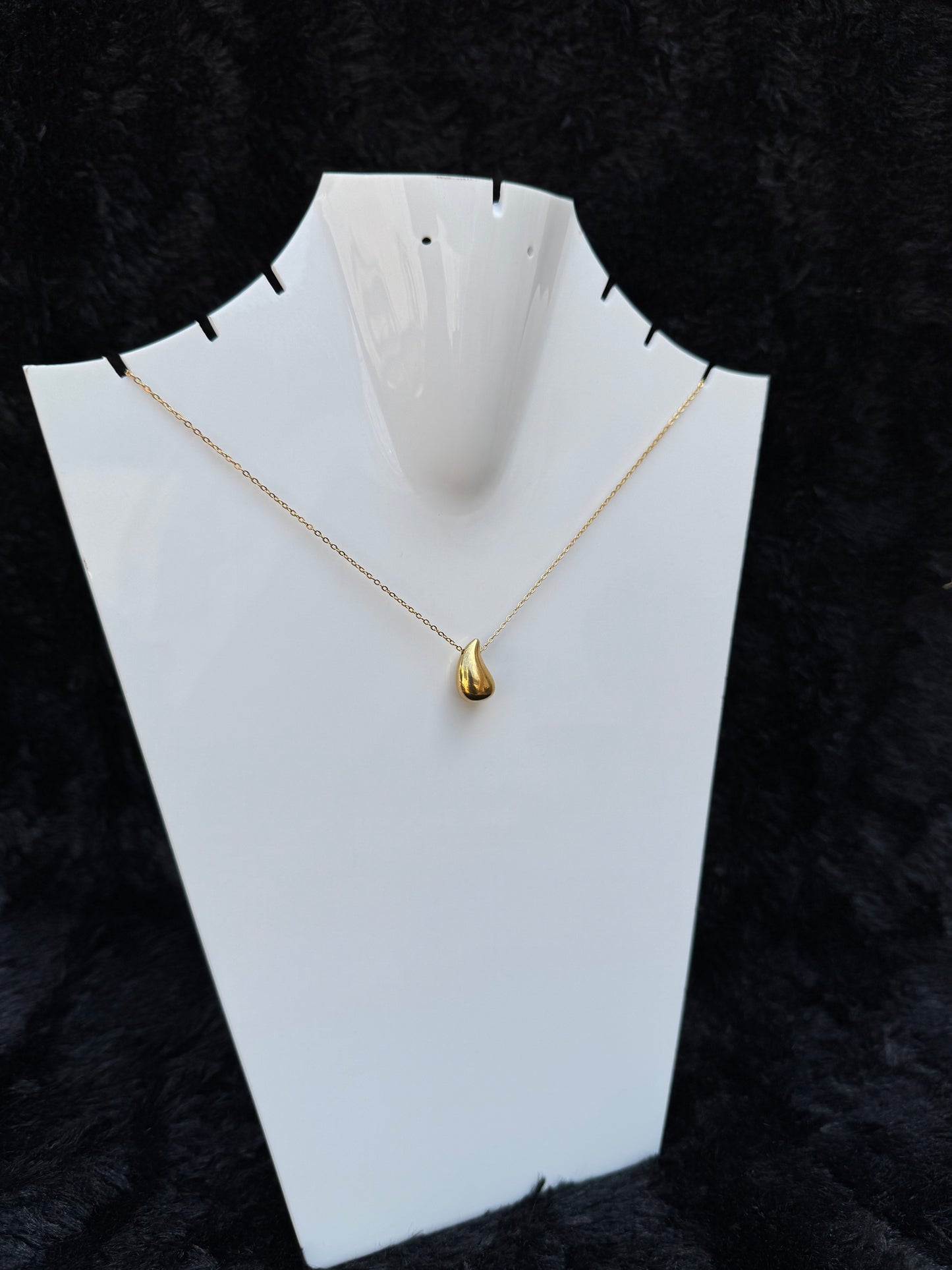 TEAR DROP PENDANT