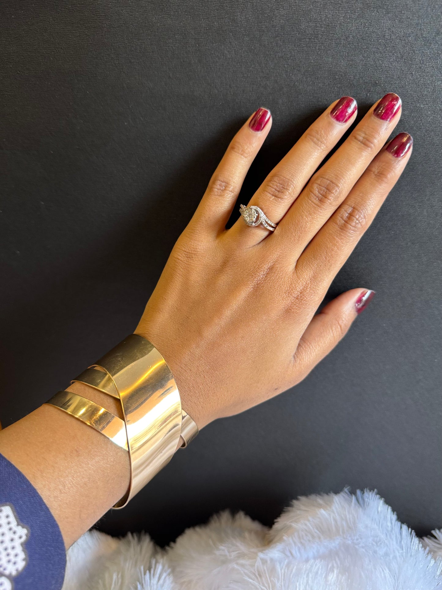 LUXE TWIST CUFF BRACELET