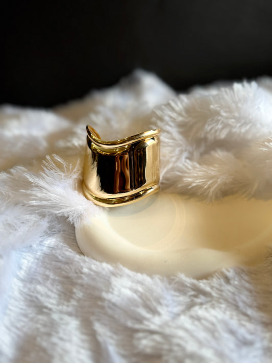 WONDER WOMAN CUFF BRACELET