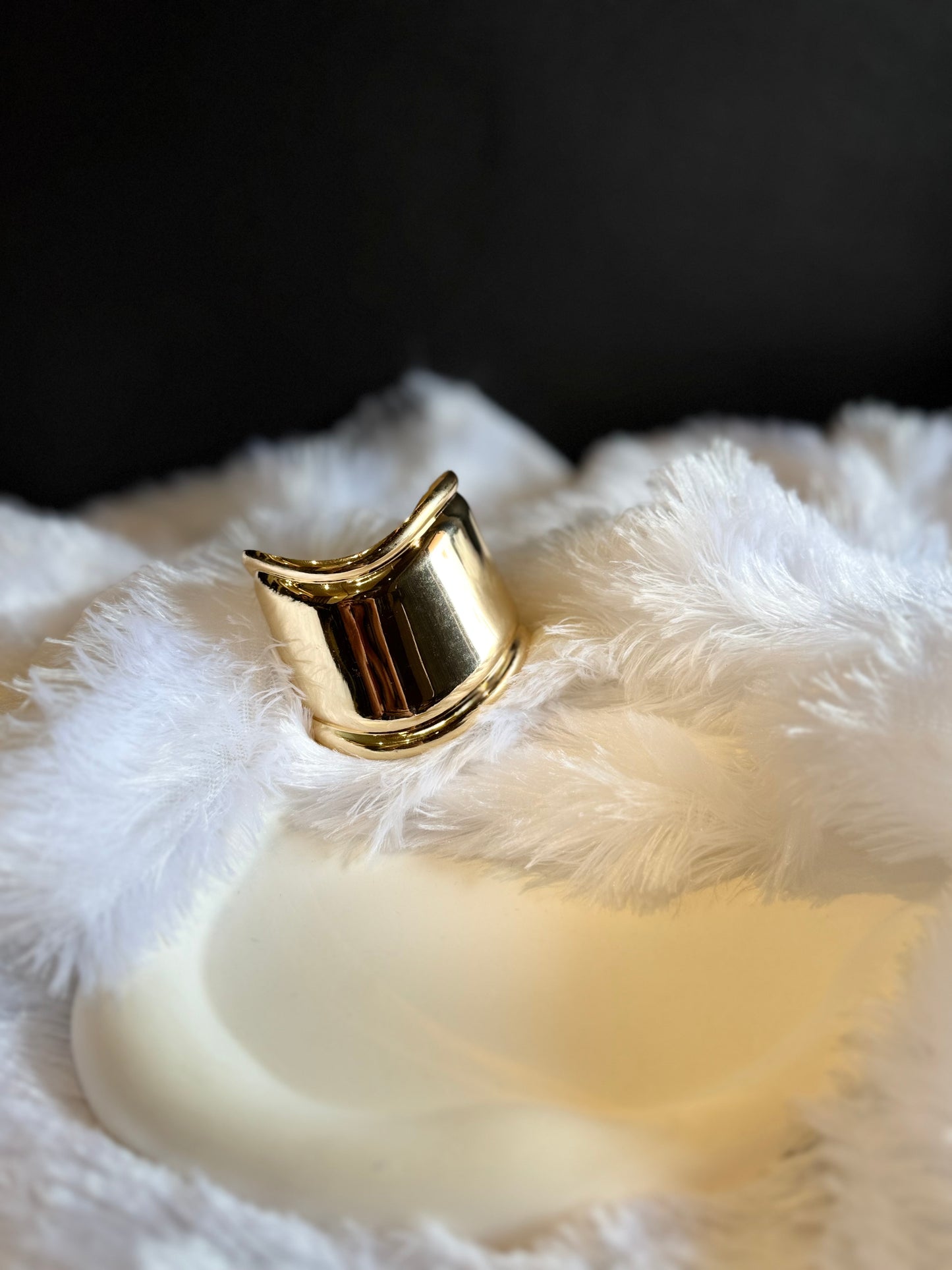 WONDER WOMAN CUFF BRACELET