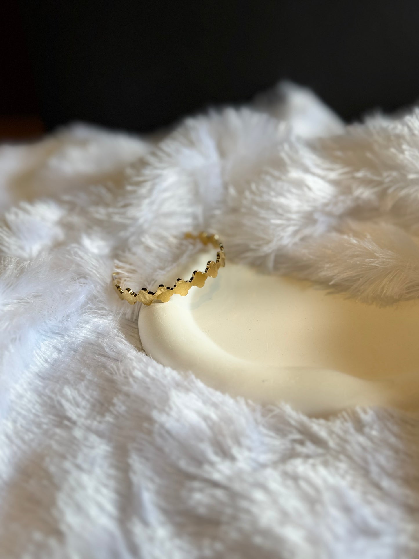 PETAL POP BANGLE BRACELET