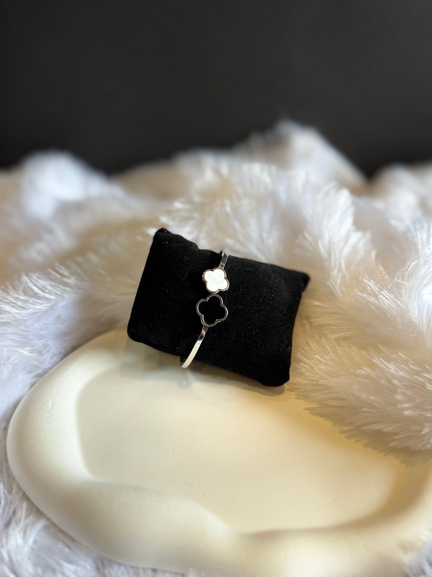 DUO CLOVER BANGLE BRACELET
