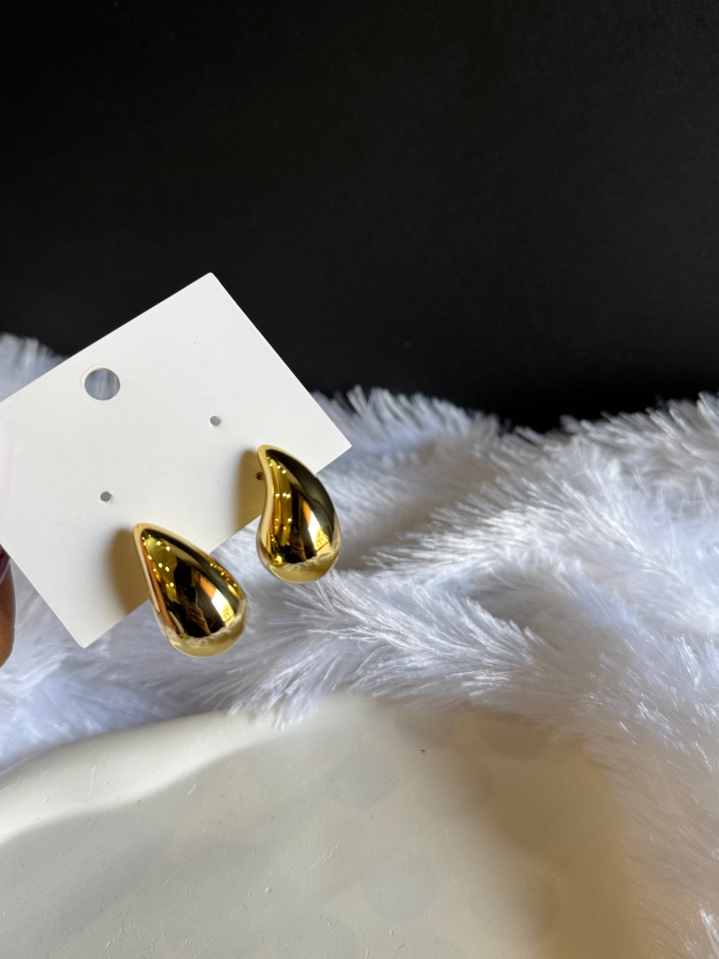 SUNLIT TEARDROP EARRINGS