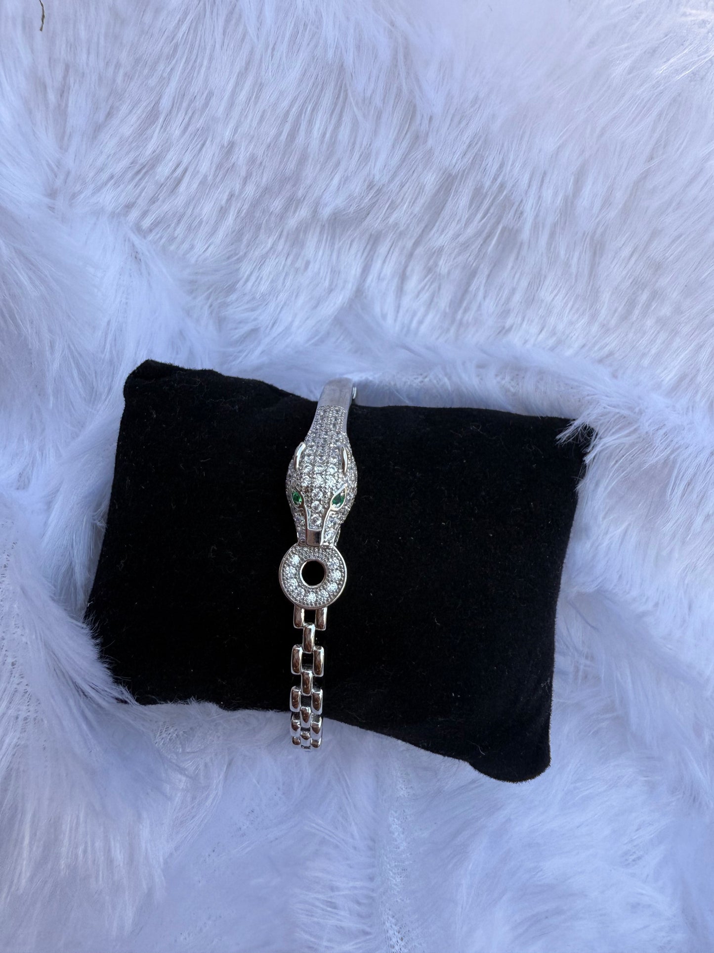 PANTHER BANGLE BRACELET