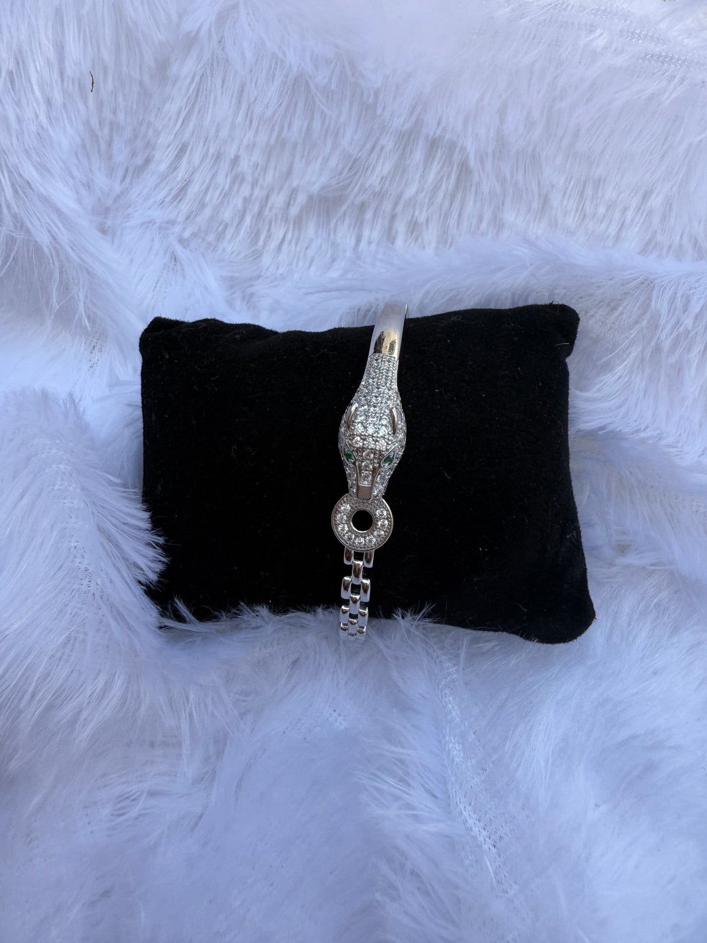 PANTHER BANGLE BRACELET