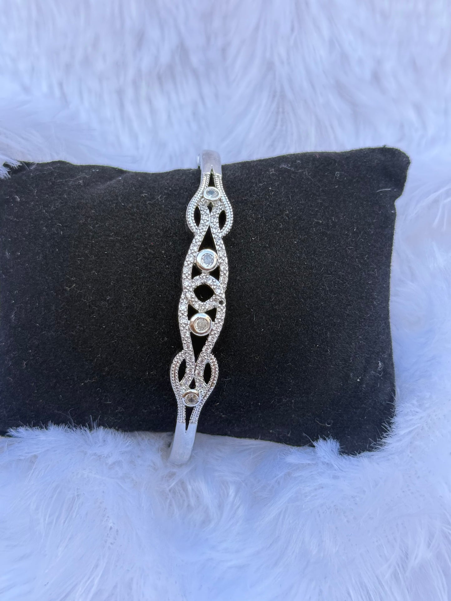 GIMA BANGLE BRACELET