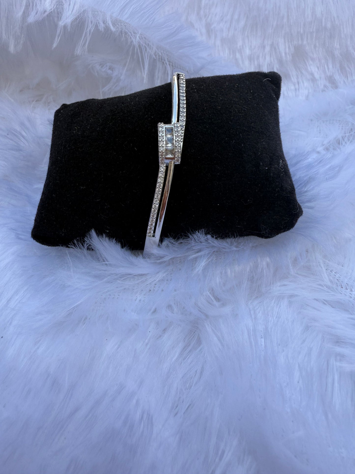 KOI BANGLE BRACELET