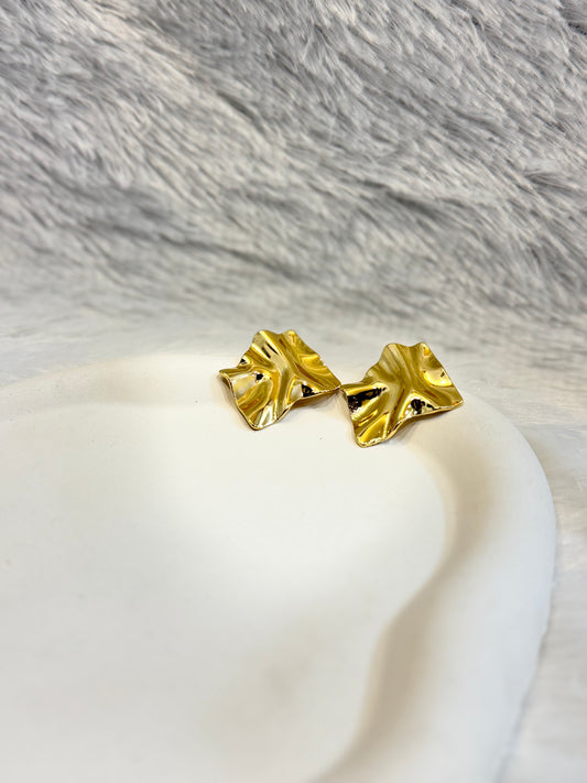 WAVY EARRINGS