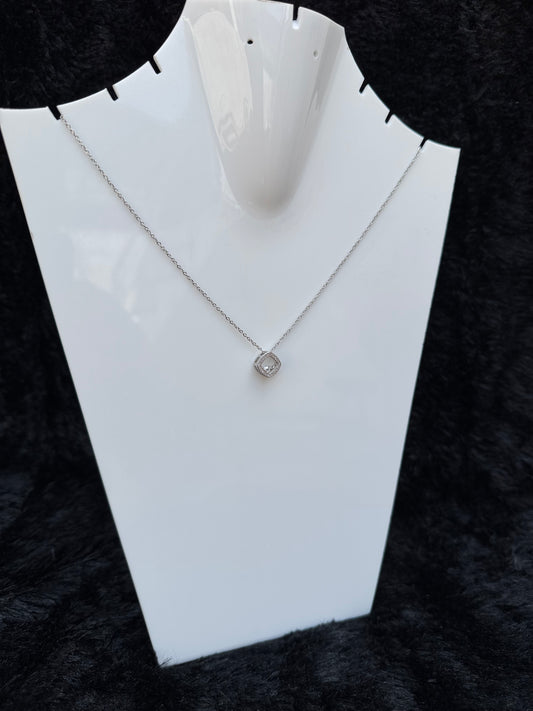 BOX PENDANT