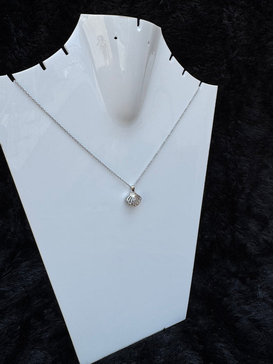 SEASHELL PENDANT