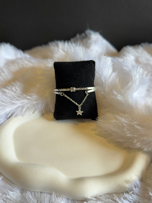 STAR BANGLE BRACELET