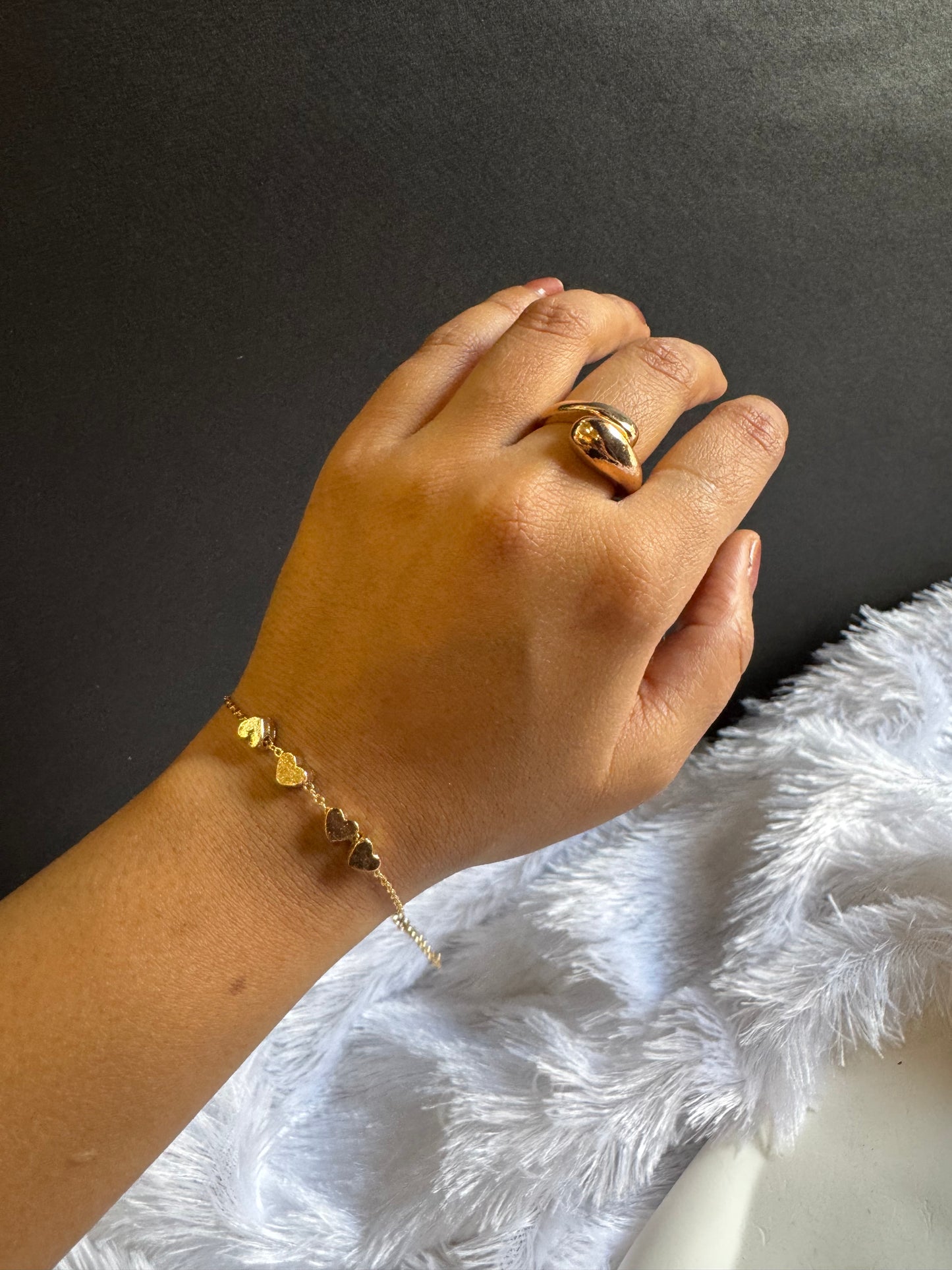 LOVER'S THREAD BRACELET